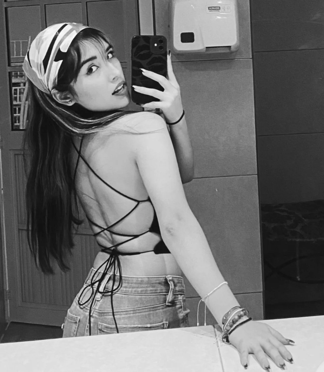 Flat Latina Teen Bop Mia image 9