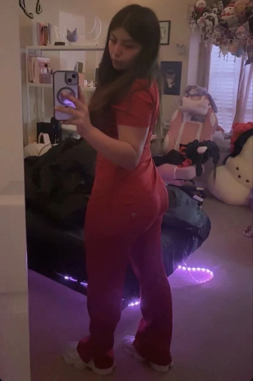 This guys girl and ex what do yall think image 2