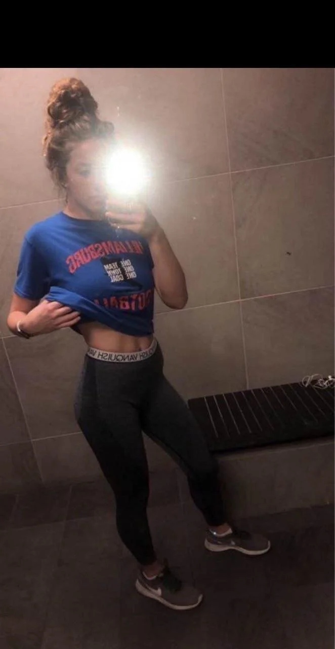Hotwife Lenny image 5