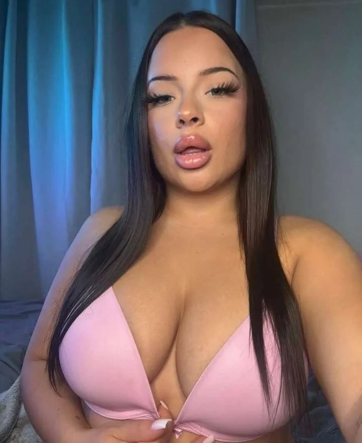 German slut show off 🤤 image 12