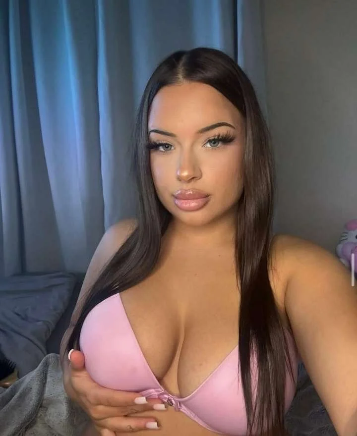 German slut show off 🤤 image 16