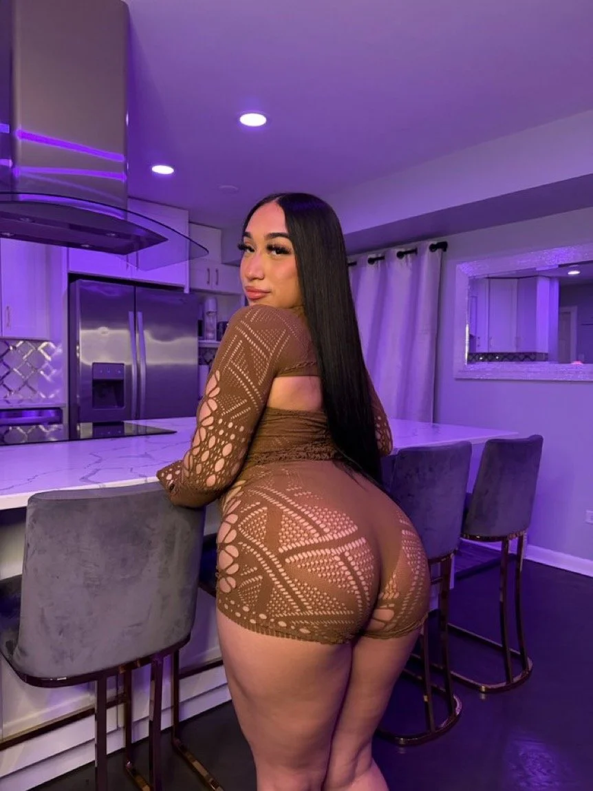 Chicago Latina image 5