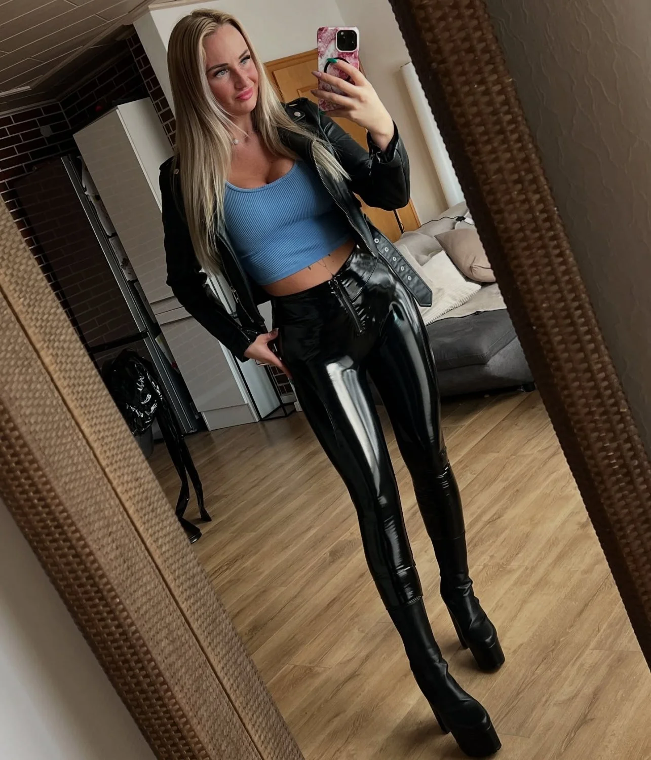 Sexy shiny PVC pants image 8