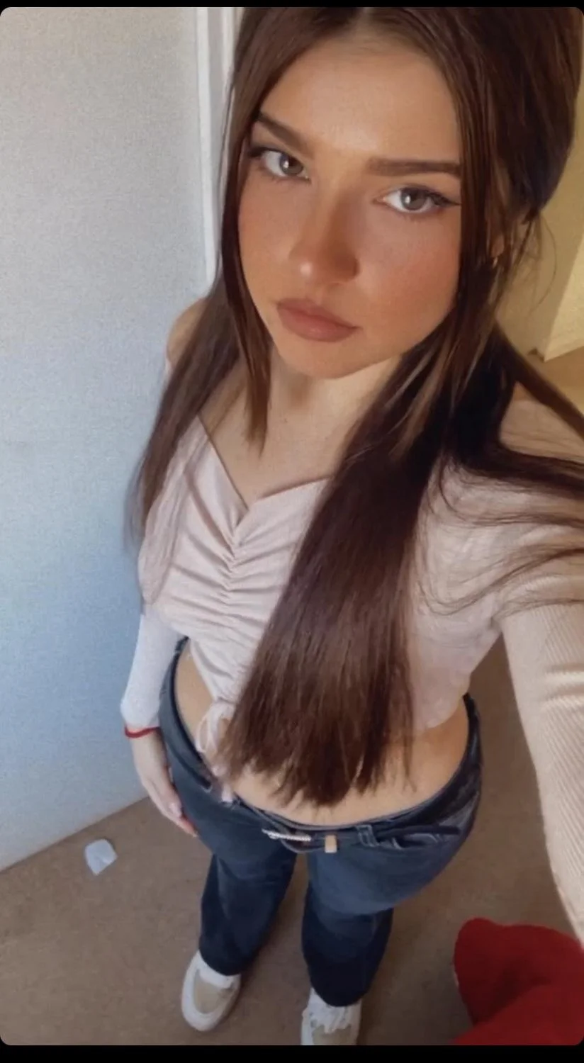 Consuelo Medina. Chilena de buin, hermosa pendeja image 13