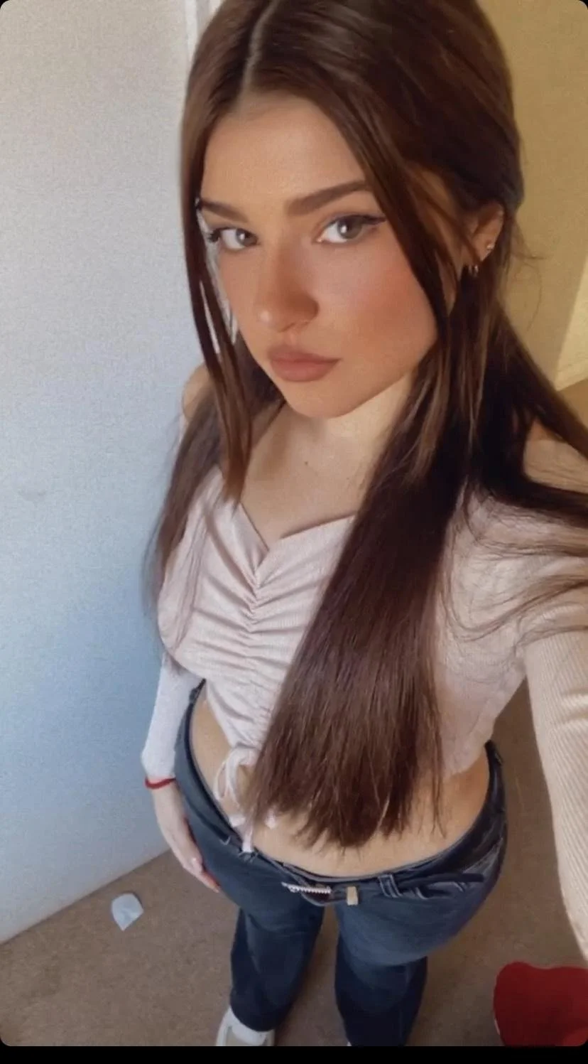 Consuelo Medina. Chilena de buin, hermosa pendeja image 14
