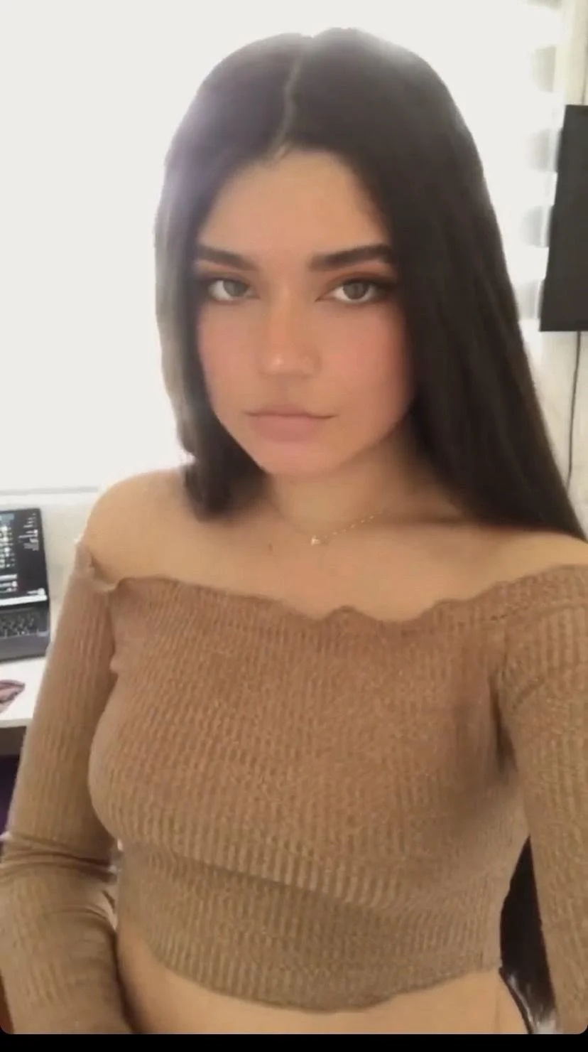 Consuelo Medina. Chilena de buin, hermosa pendeja image 21
