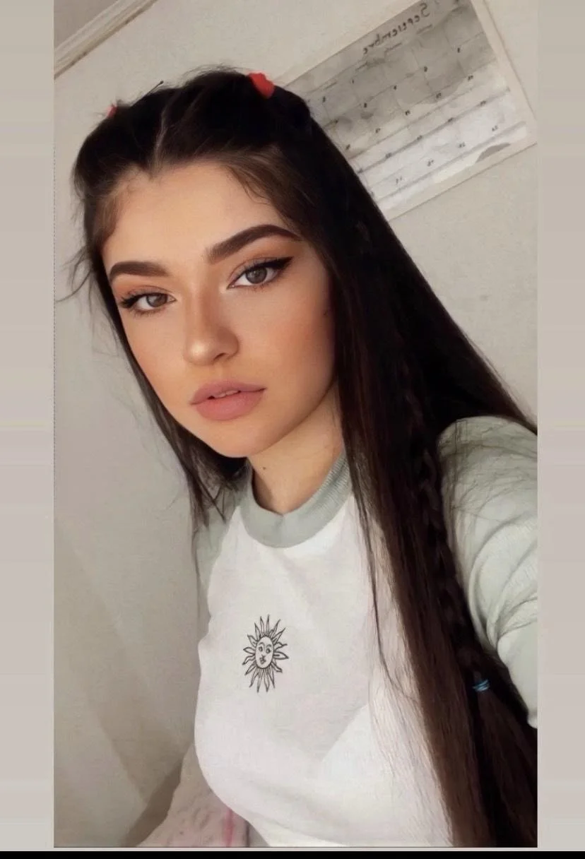Consuelo Medina. Chilena de buin, hermosa pendeja image 9