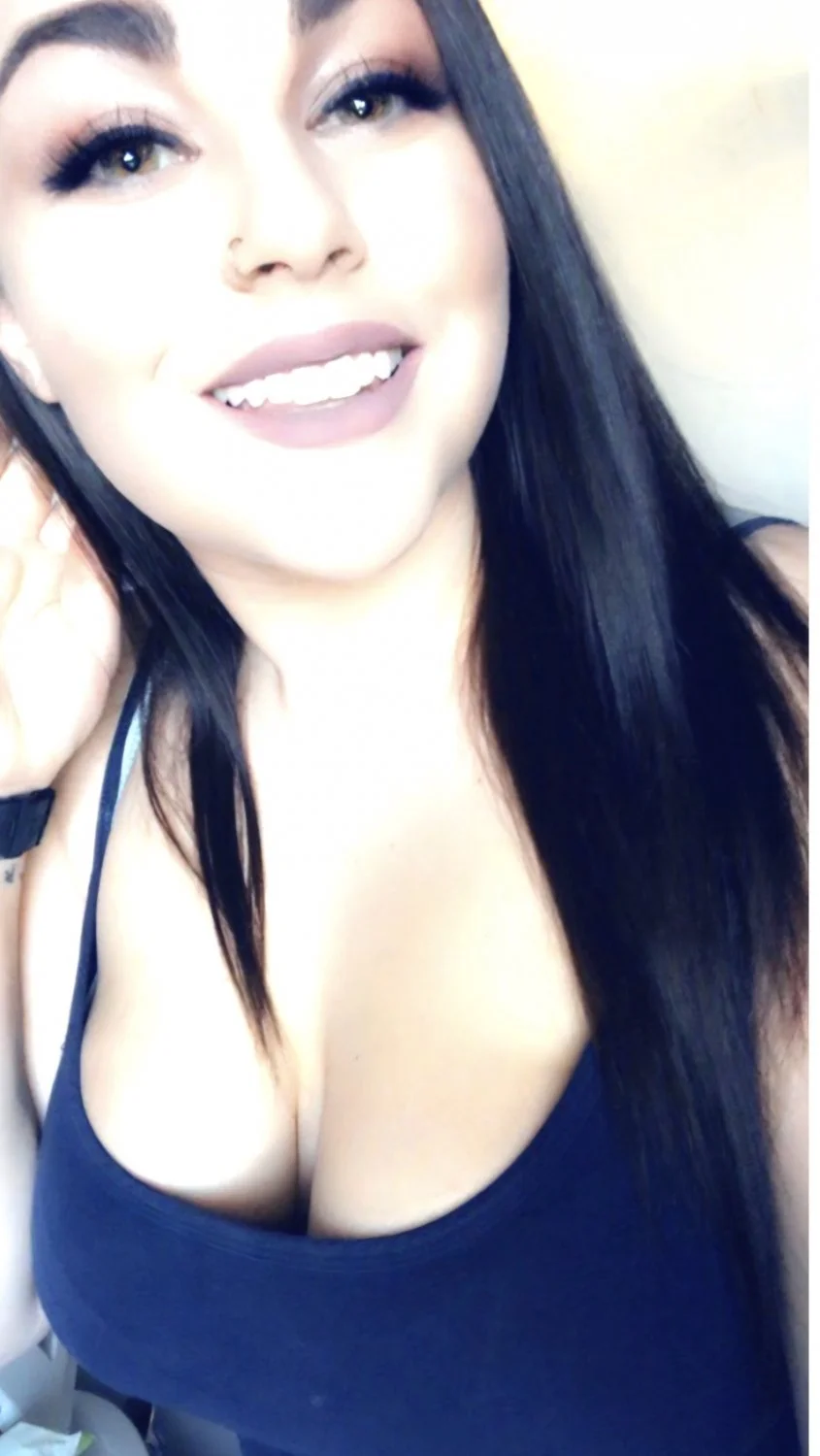 Emma 31 milf wife main image