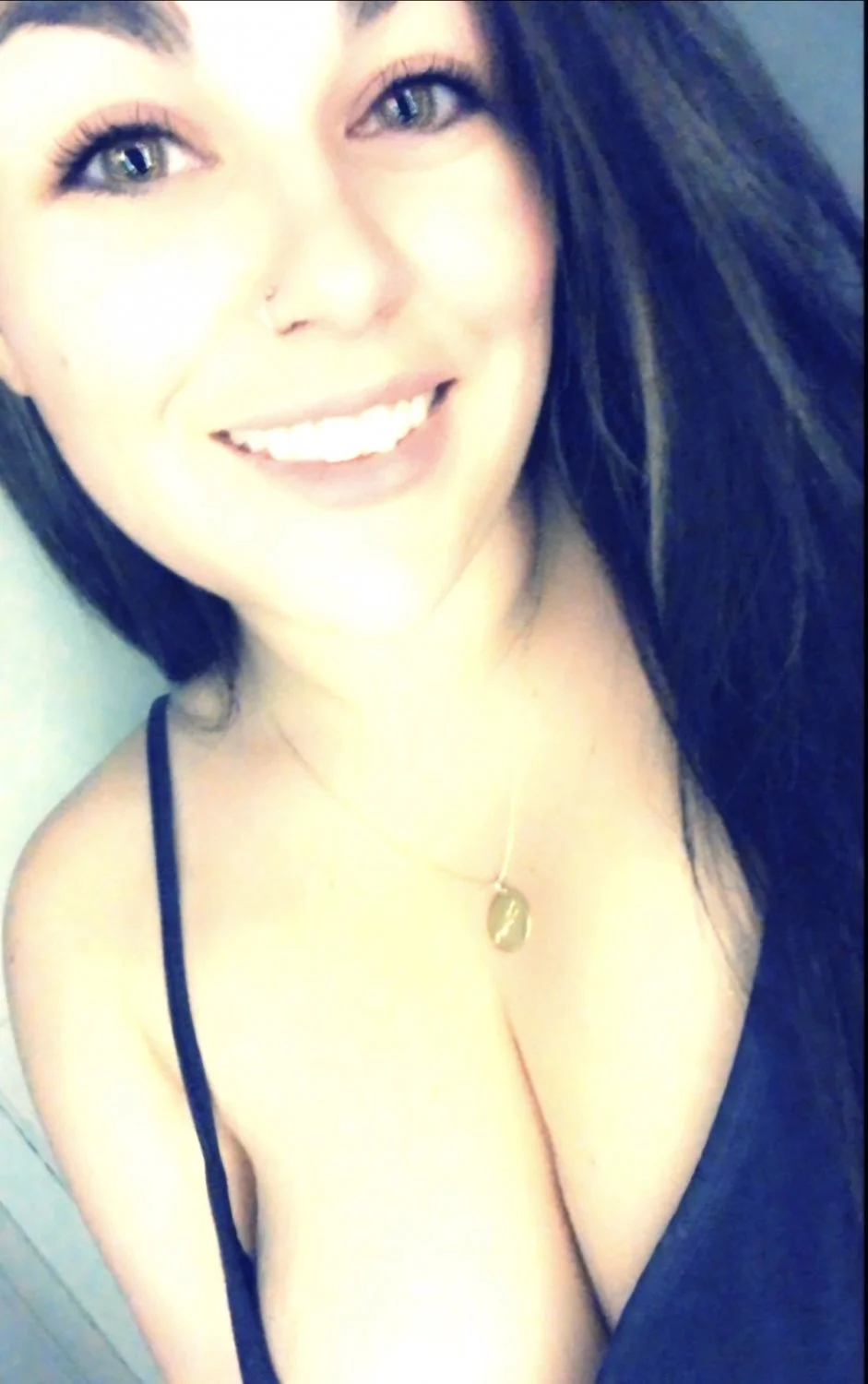 Emma 31 milf wife image 2