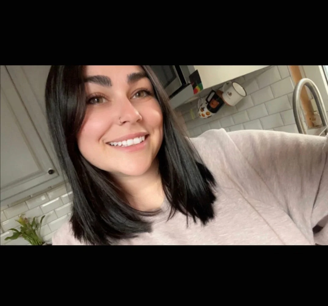 Emma 31 milf wife image 3