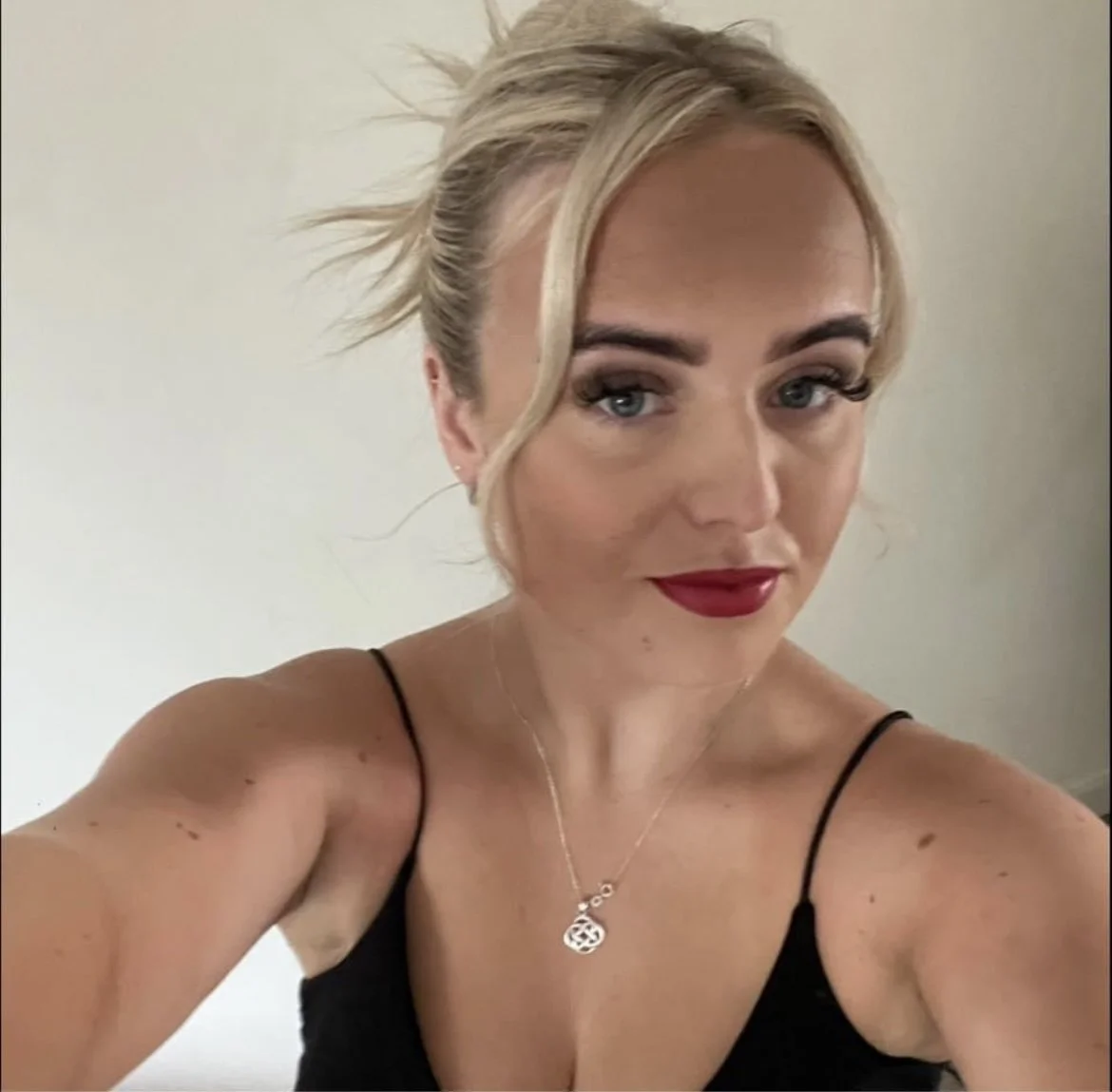 British bimbo Georgia image 10