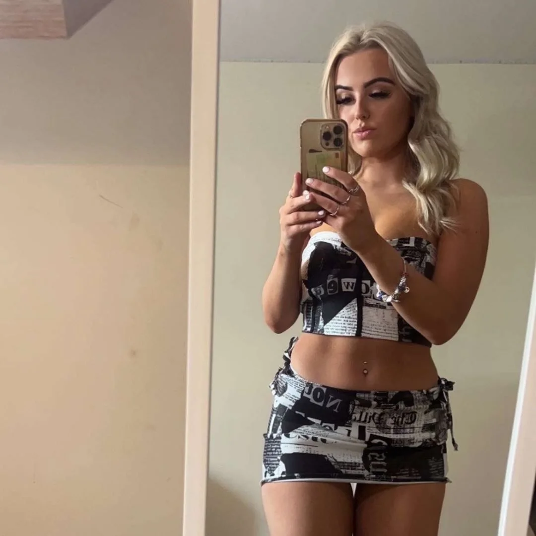 British bimbo Georgia image 11