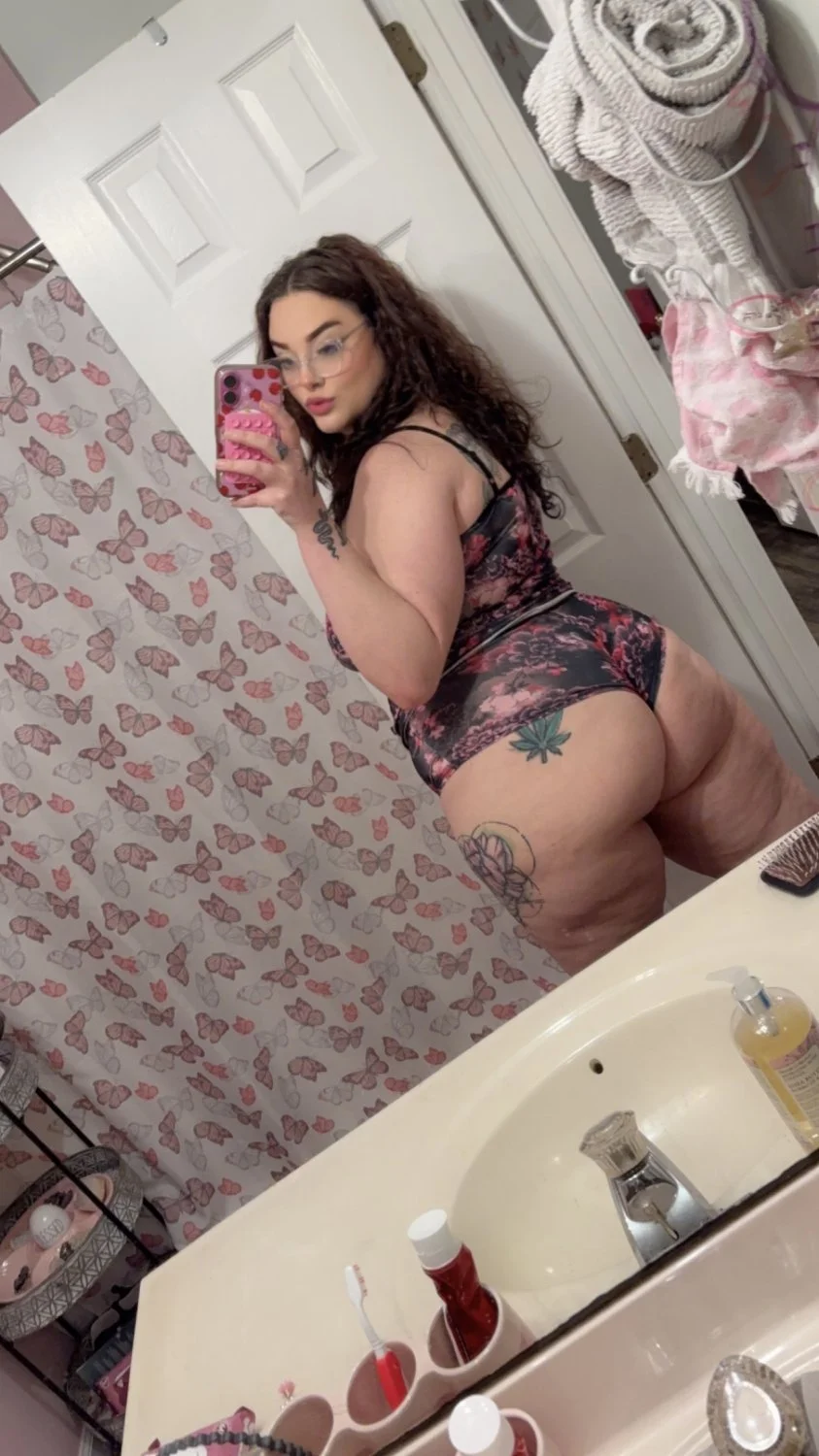 Sexy ass Jayde image 2