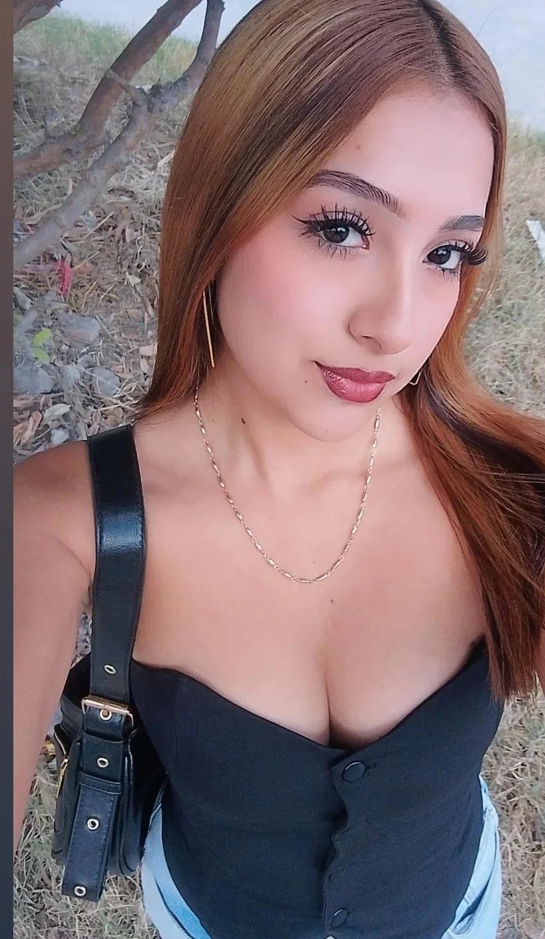La puta tetona sexy de Karime image 21
