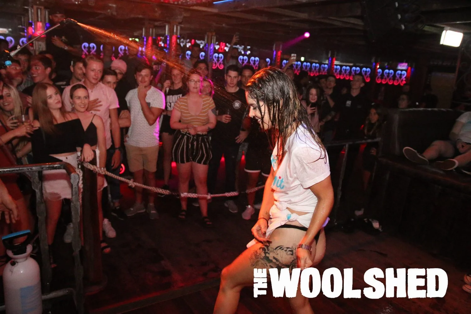Aussie bar sluts image 15