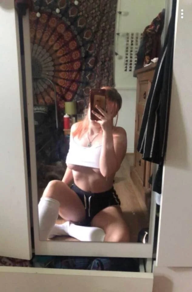 Lucy mirror pics image 7