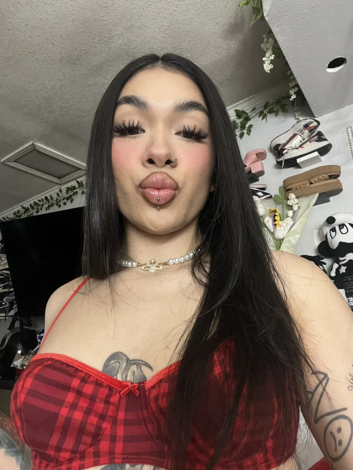 Petite 19yr old Latina exposed image 7