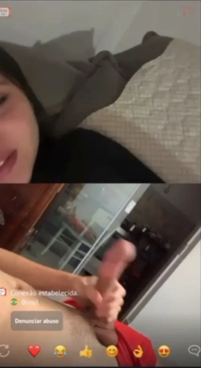 Novinha safada pedindo leite pra dotado image 1