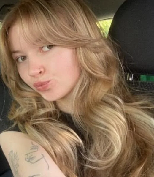20, Tilly another wankbattle victory leading to a loser giving up his girl main image