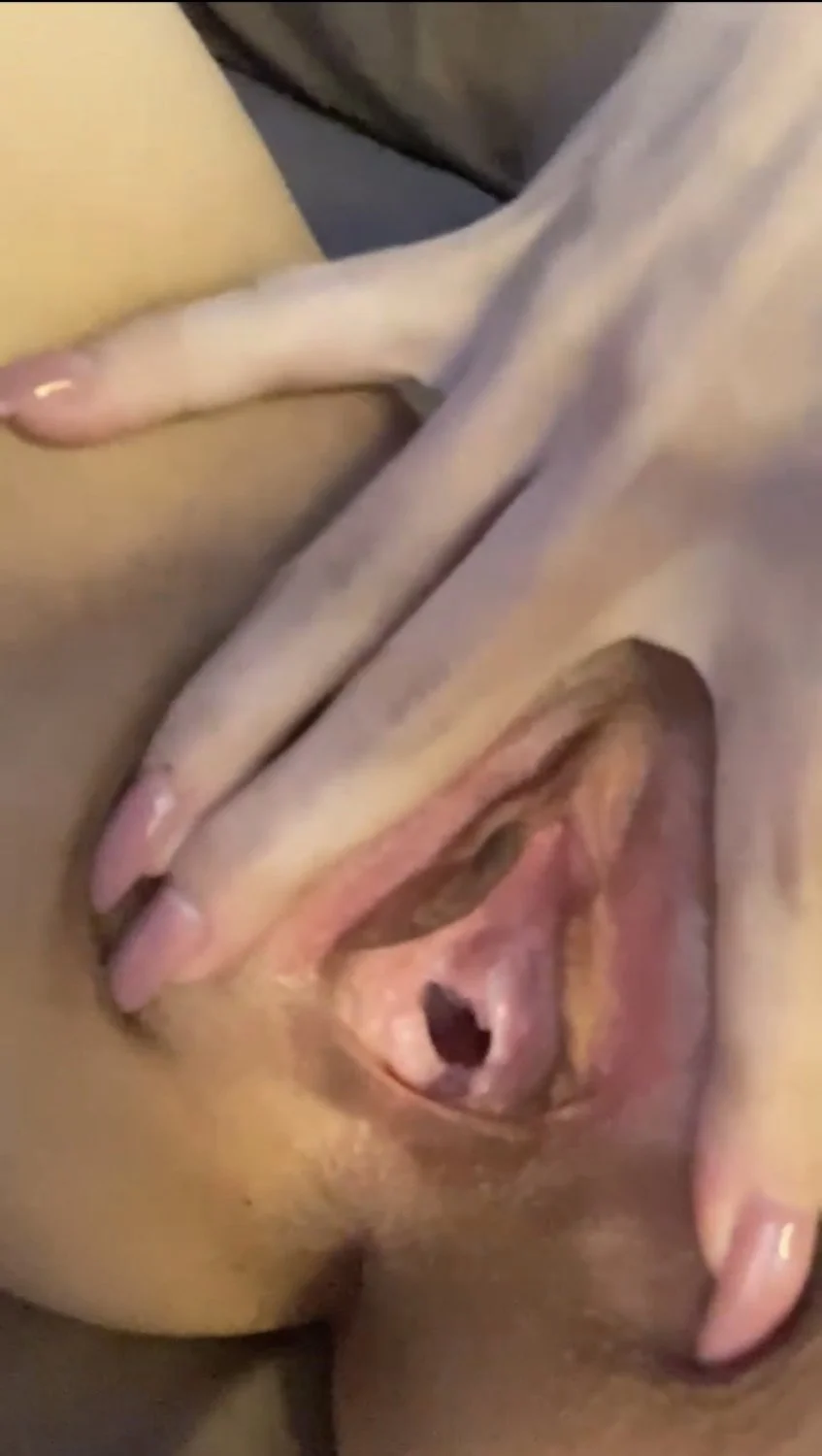 Uk Chav pussy spread #22 image 3