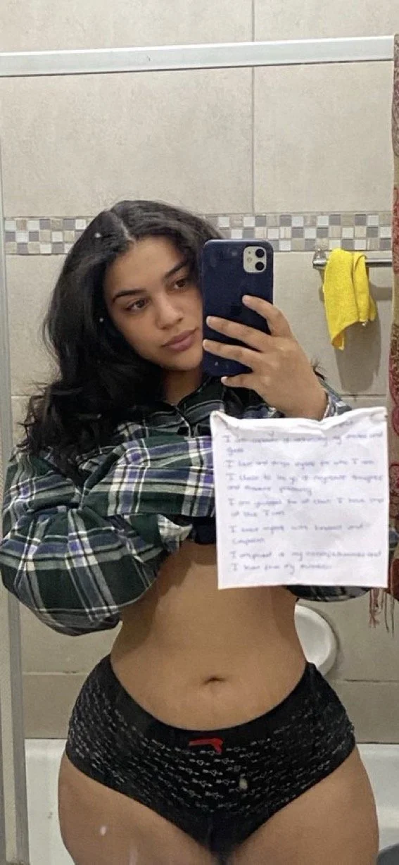Pretty Thick curvy South African Rebdone baddie image 12