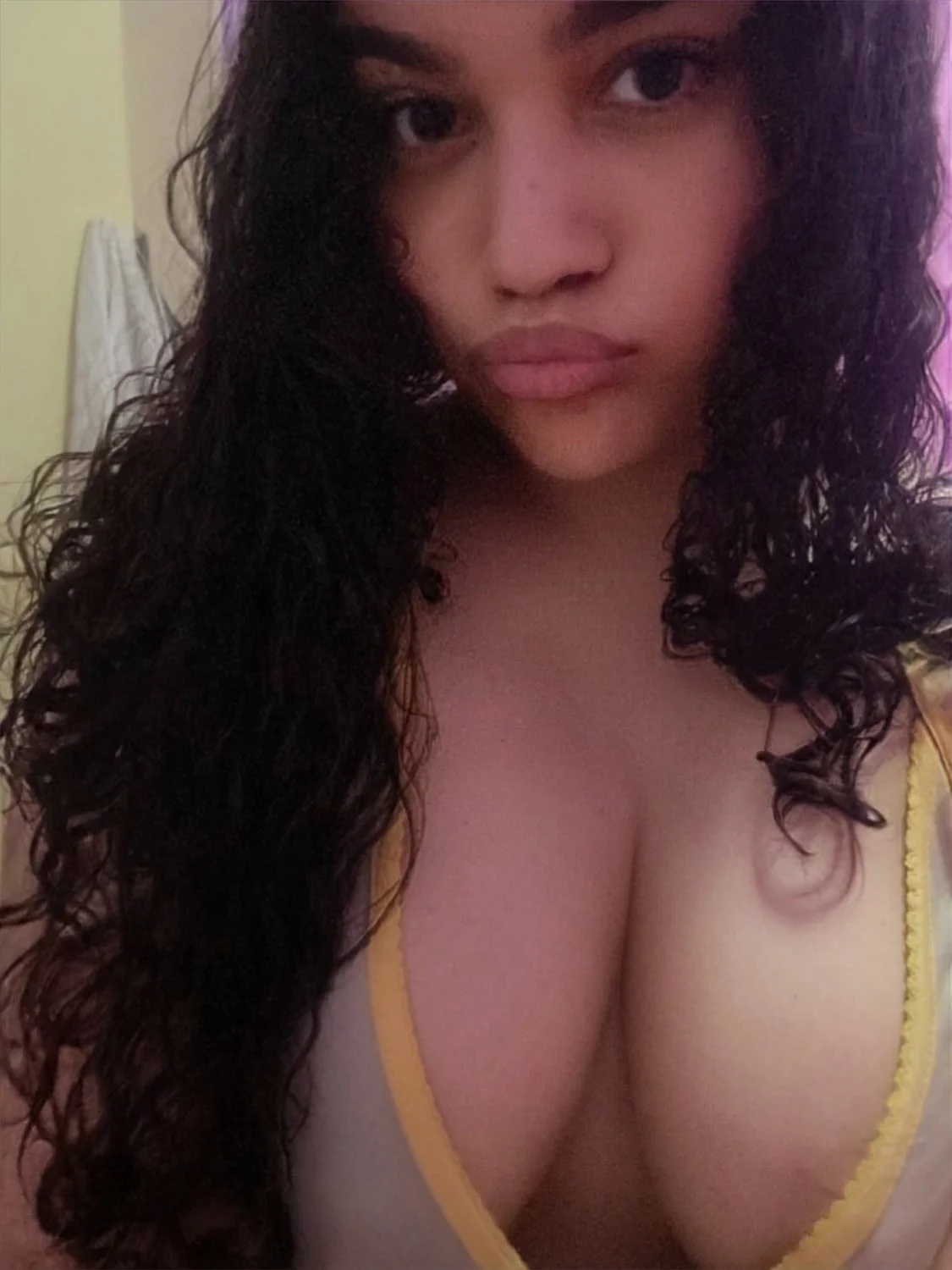 Pretty Thick curvy South African Rebdone baddie image 3