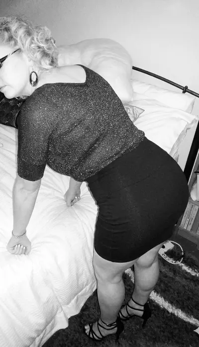 UK Slut Sarah - Comments Please cover image