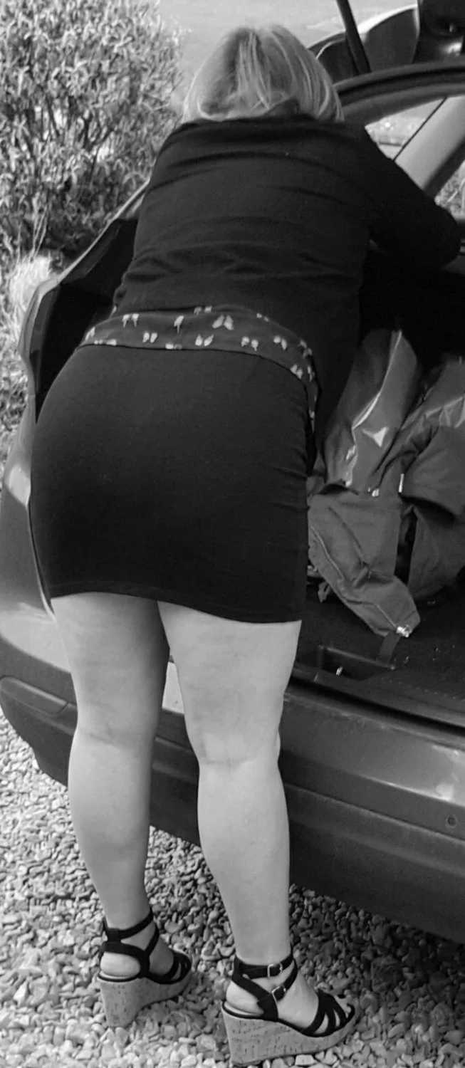 UK Slut Sarah - Comments Please image 2