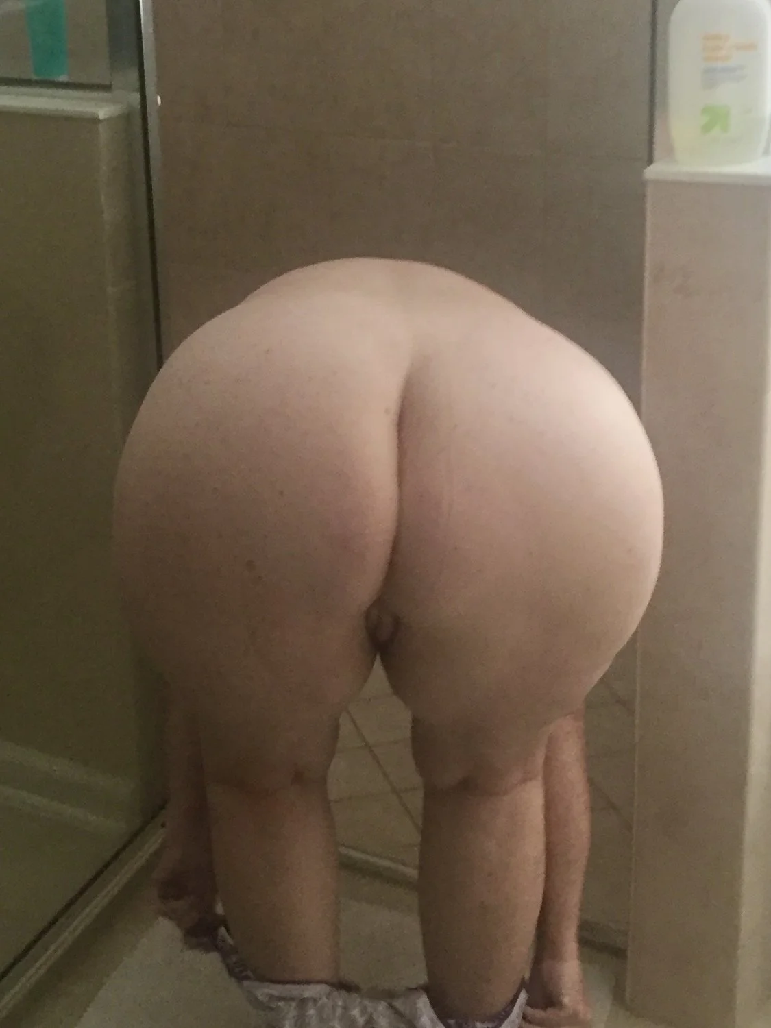 Mature redhead open for exposure and sharing main image