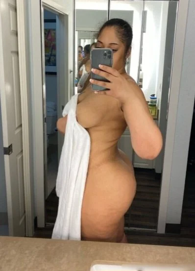 Request.. Thick Gorgeous 🇬🇭 Milf.. Instagram Influencer.. <> Loves Pawg.. image 33