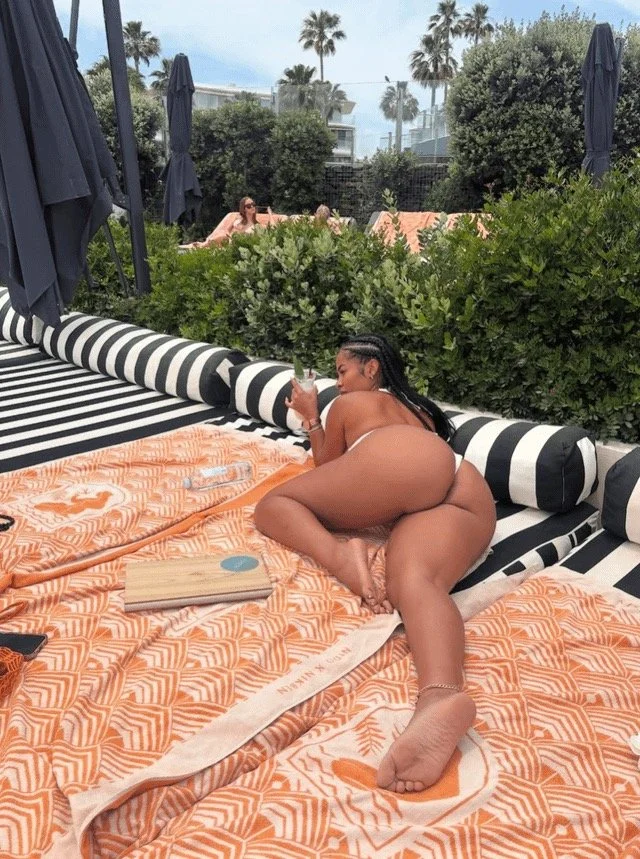 Yasmine Lopez collection image 6