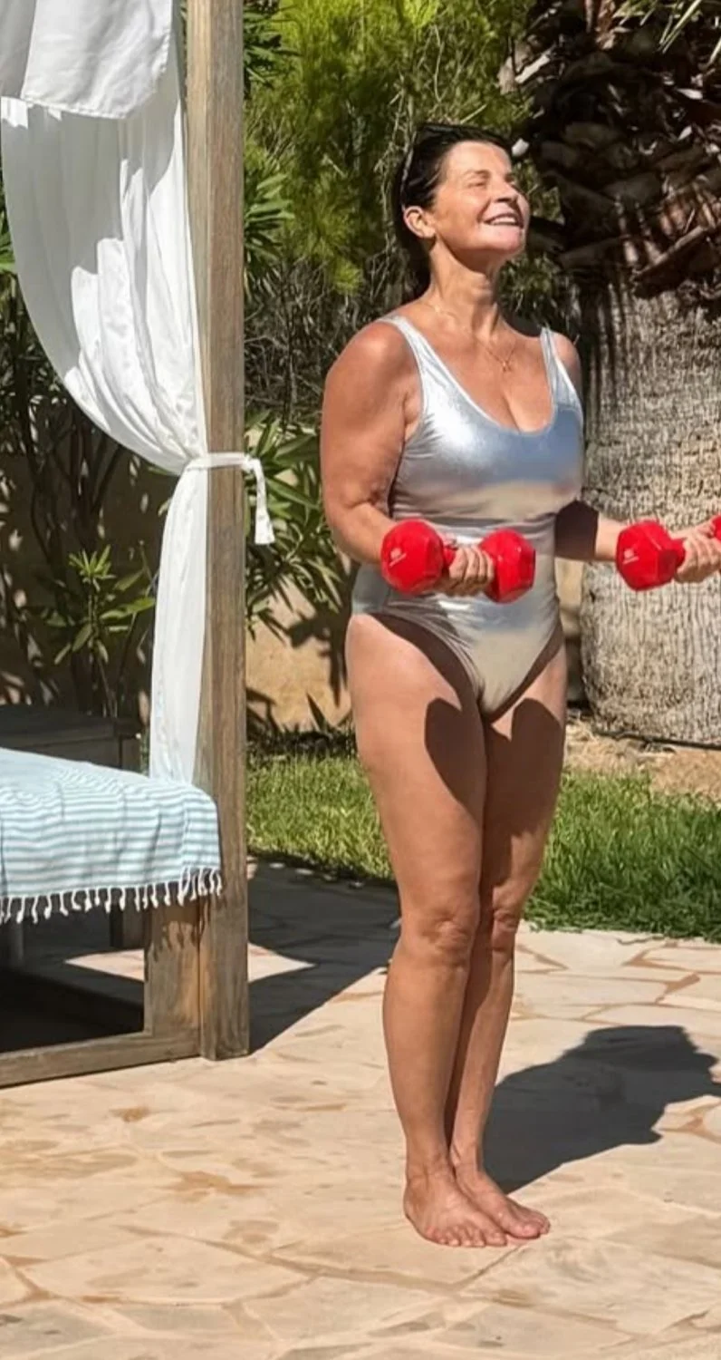 Swedish Milf Singer Carola Häggkvist image 10