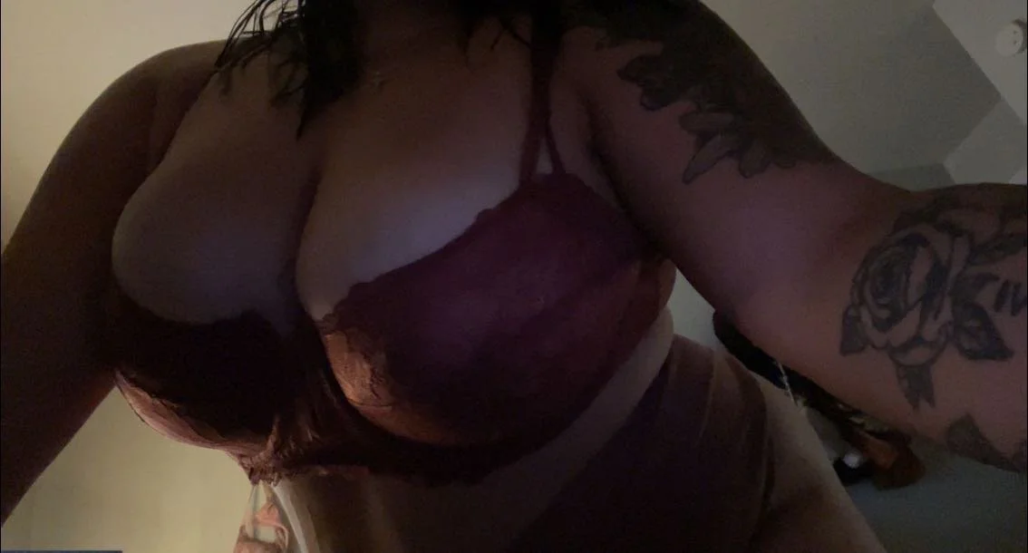Thick Latina Tease image 2