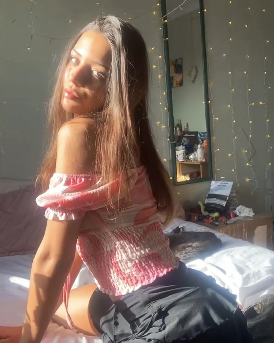 25-0082 - Nicely Proportioned Slut image 3
