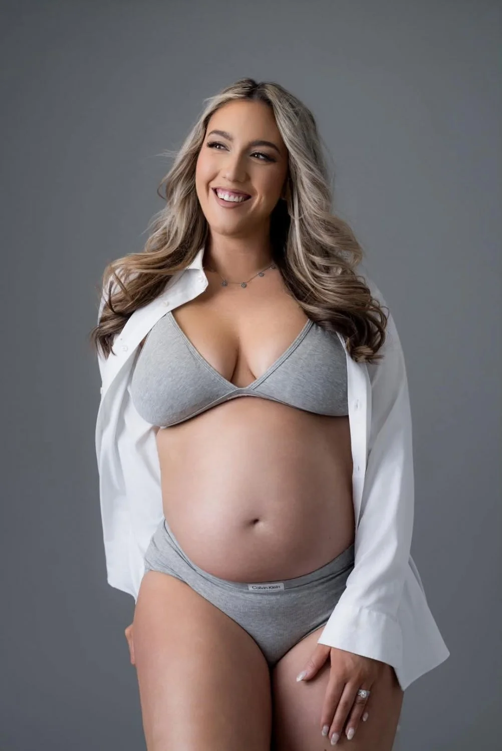 Fit mom avec des grosses boules image 3