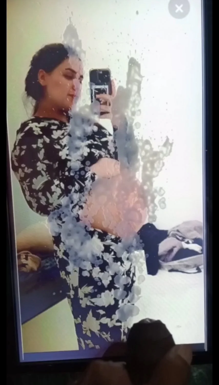 SEXY BHABI GETS TRIBBED BY AN INDIAN MAN image 4