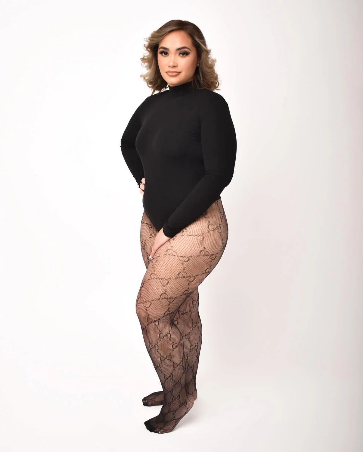 Pretty mixed baddie image 10
