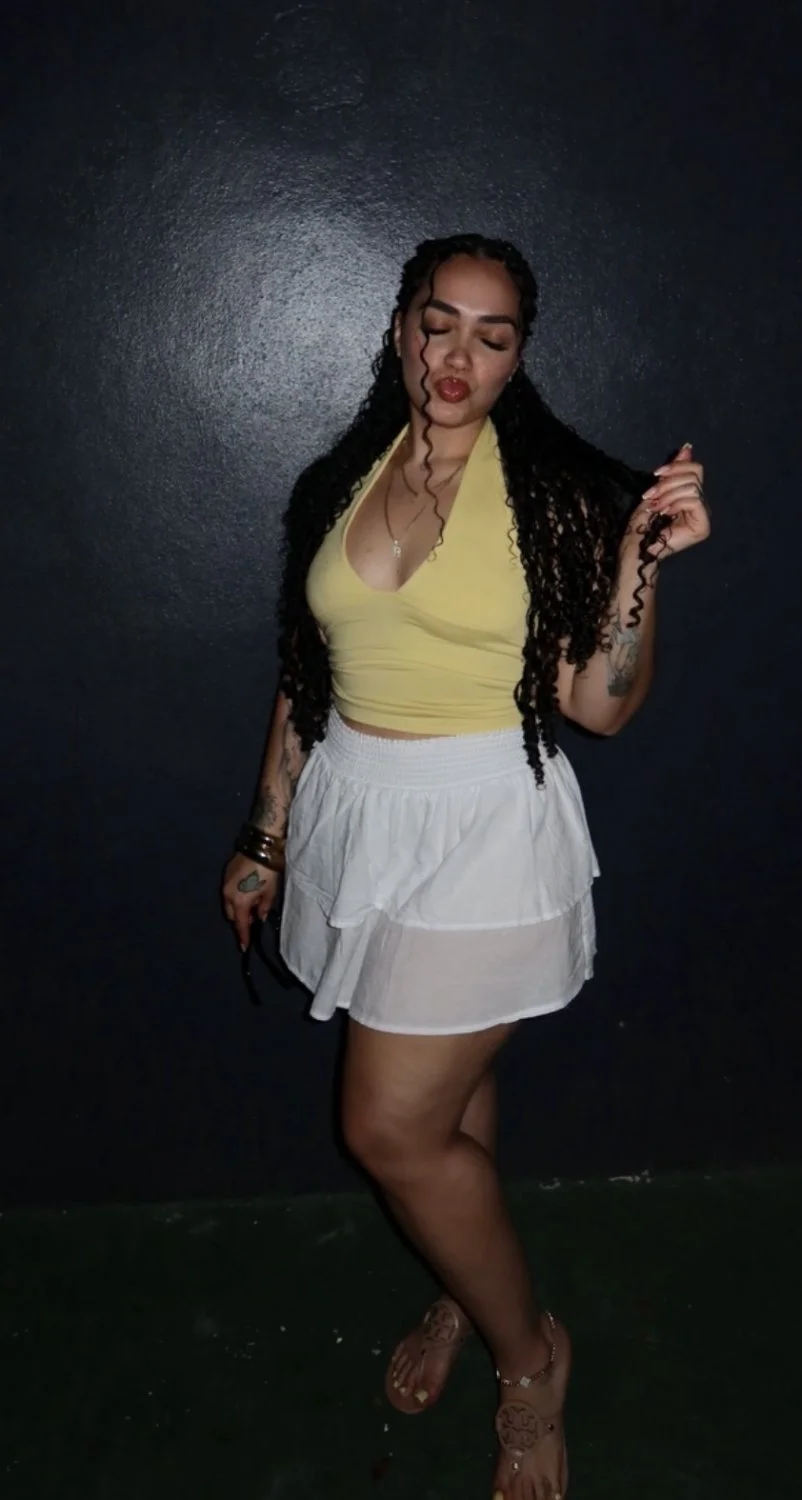 Pretty mixed baddie image 4