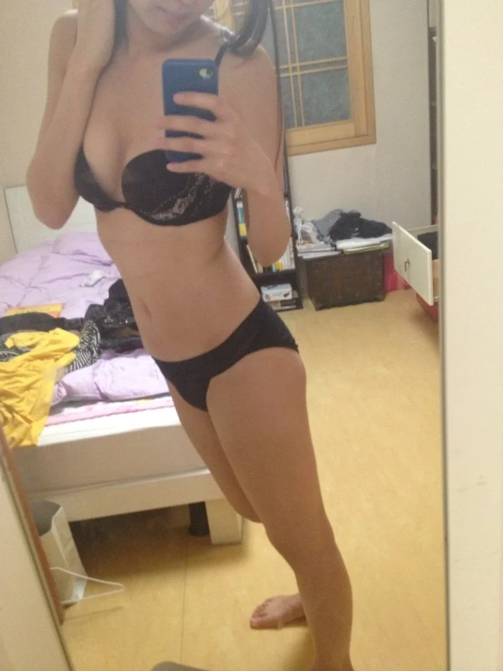 Just fucked her in Japan husband at home image 6