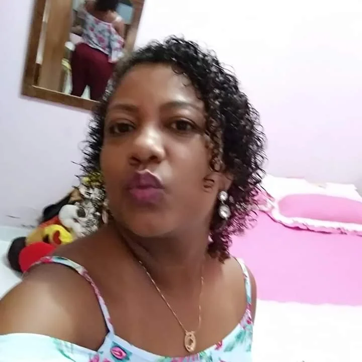 Cris Oliveira morena rabuda image 15