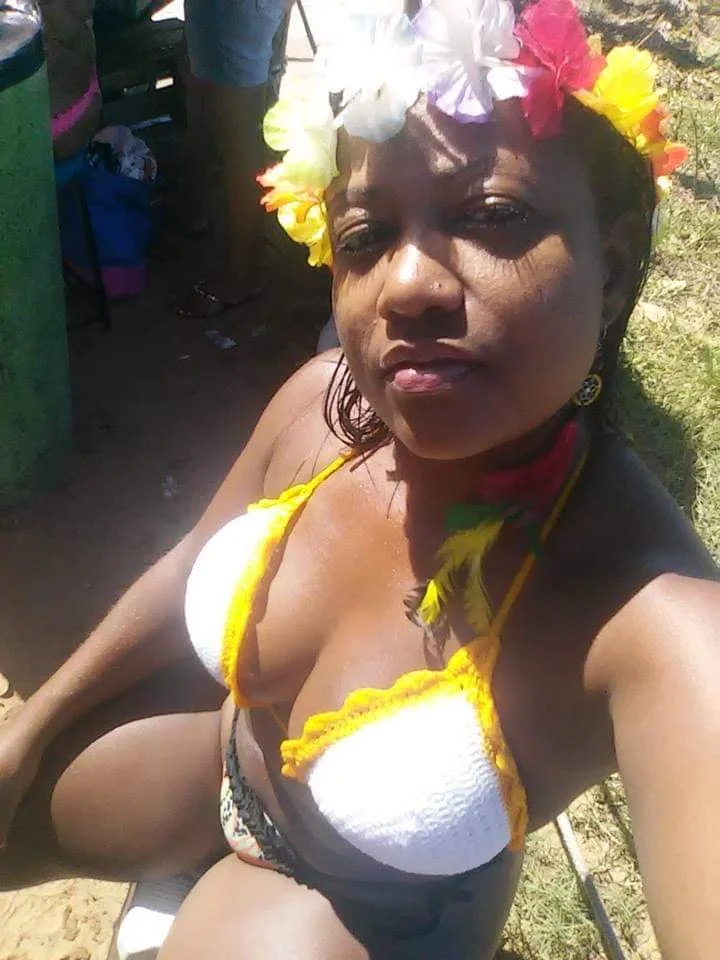 Cris Oliveira morena rabuda image 26