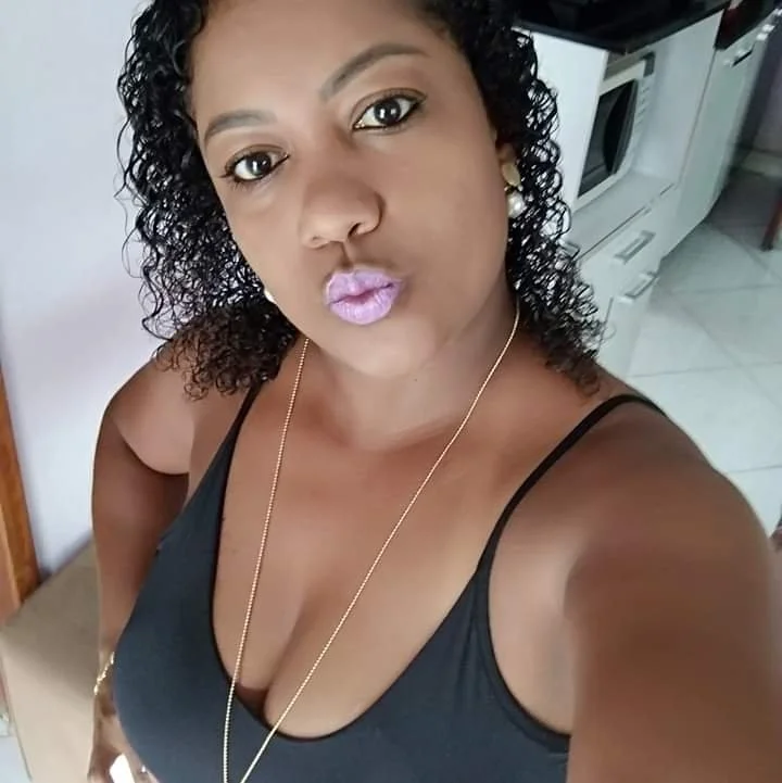 Cris Oliveira morena rabuda image 46