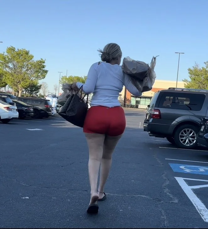 Absolutely amazing Latina Milf with BBL in tight shorts and sandals creepshots image 25