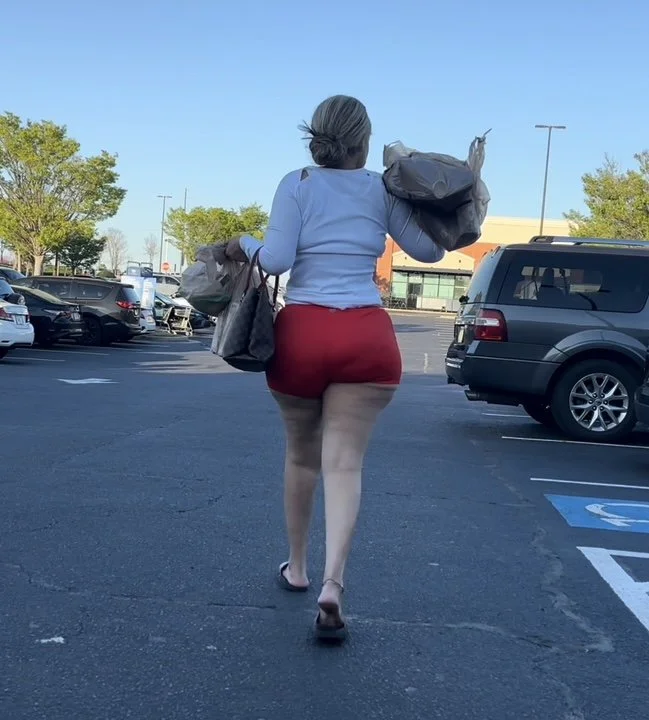 Absolutely amazing Latina Milf with BBL in tight shorts and sandals creepshots image 27