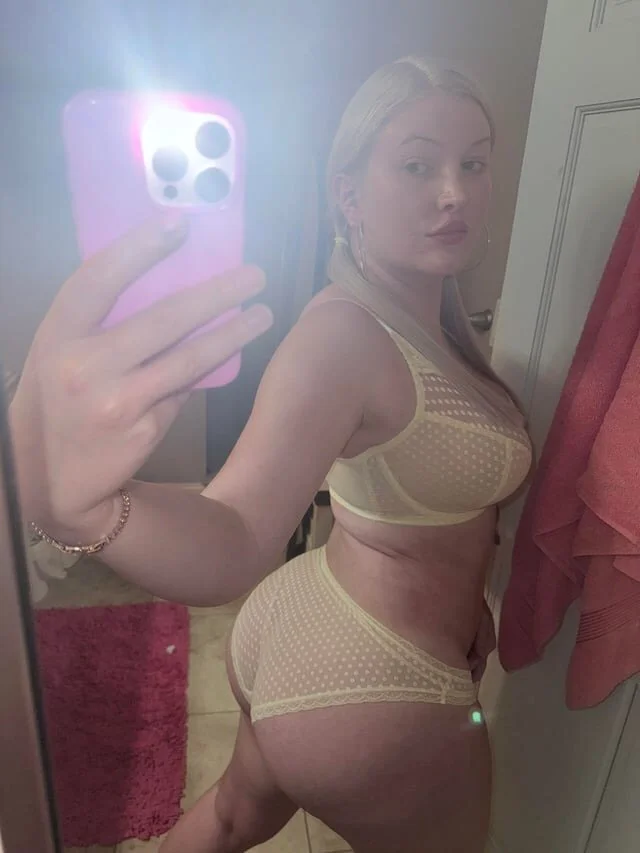 Snowbunny 🐇🍆 image 47