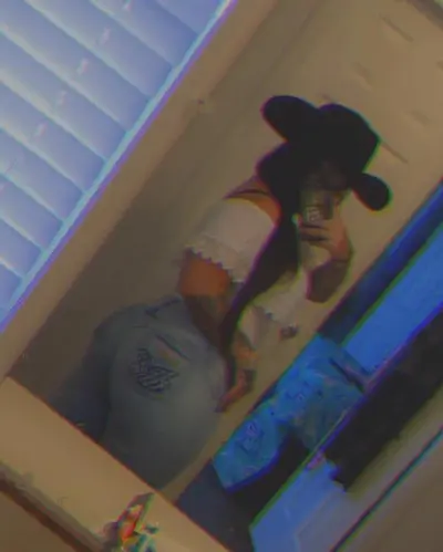 -Latina thick wife Snapchat- cover image
