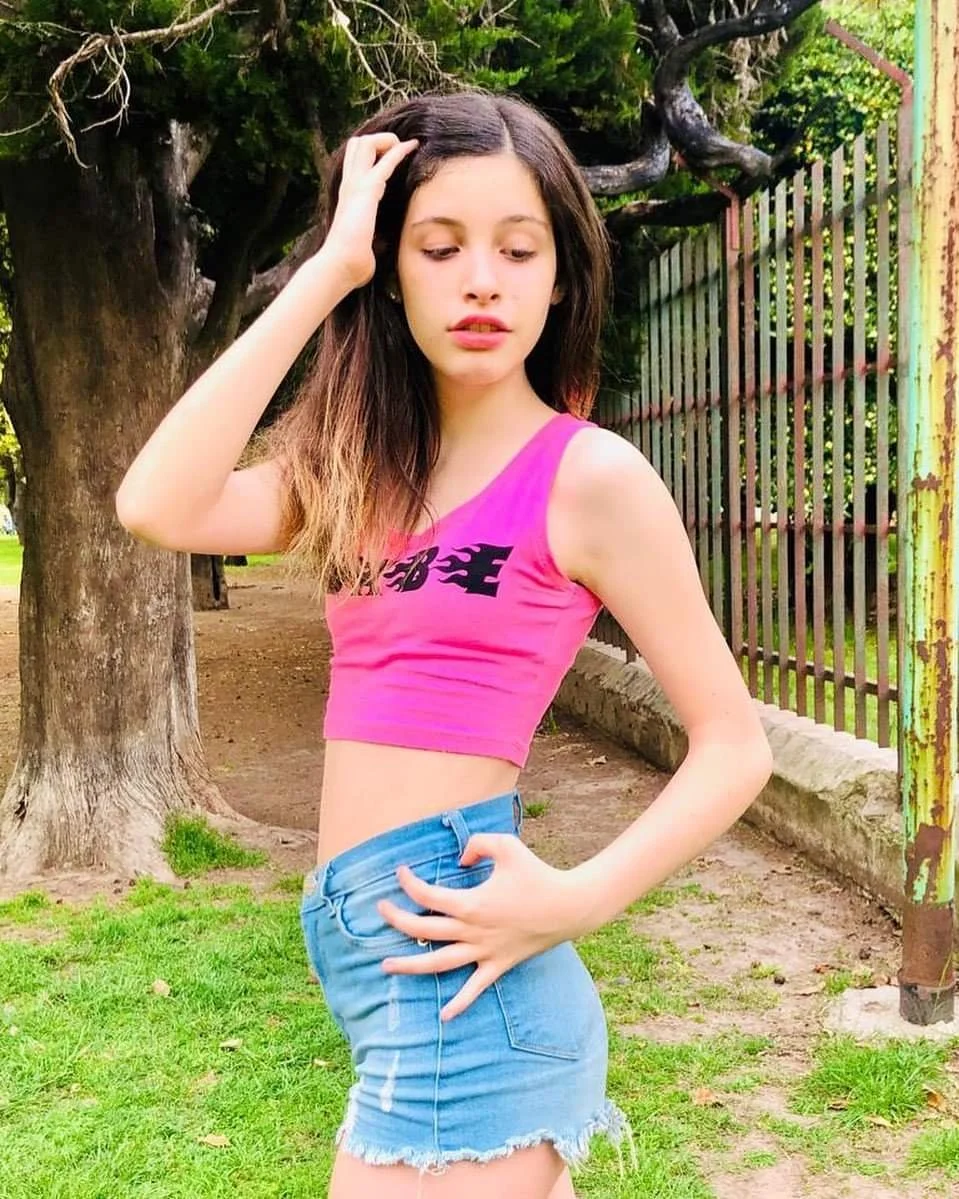 Angelina napol image 26