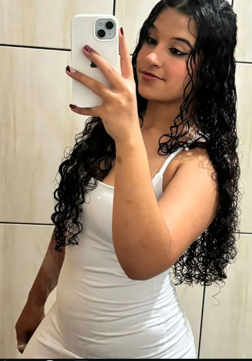 Beatriz image 2