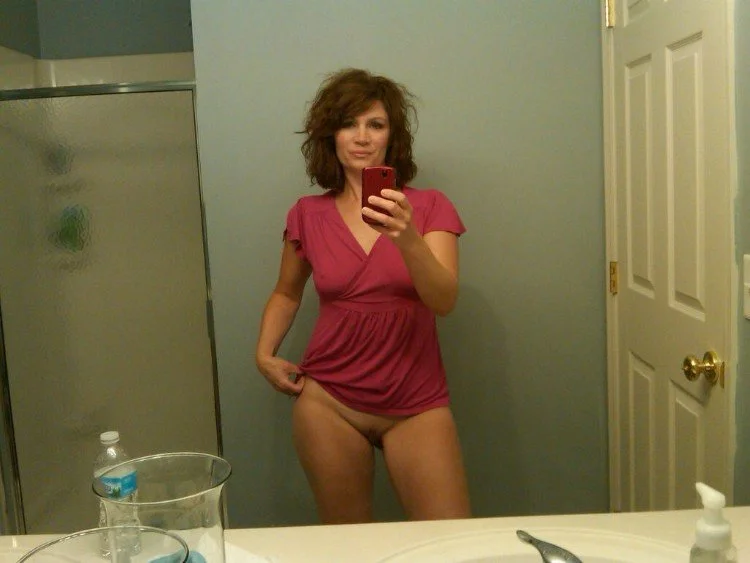 Milf bathroom mirror selfies image 9