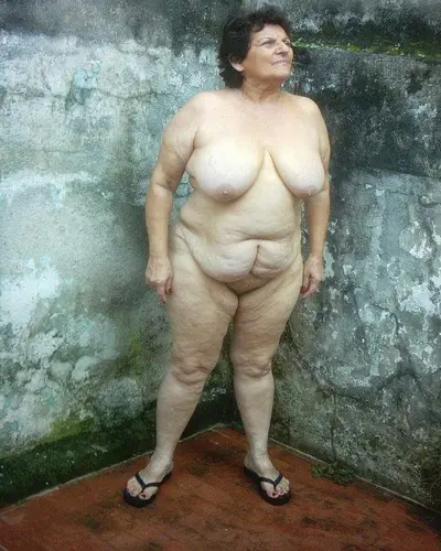 Mais da esposa gorda do amigo - Velha coroa cover image